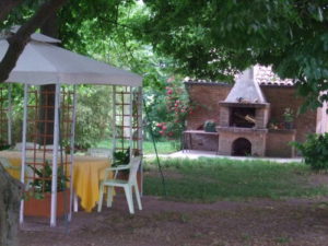 agriturismo le quattro rose in provincia di padova giardino